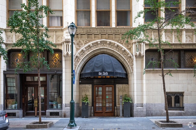 Building Photo - The Arch