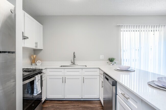 Photo - The Easton Apartments