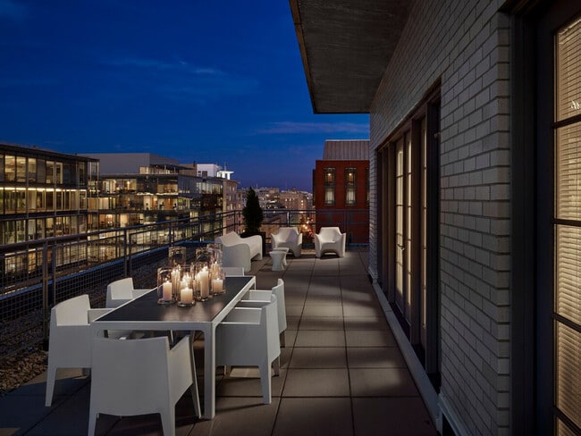 Photo - 801 17th St NW Unit ID1373177P