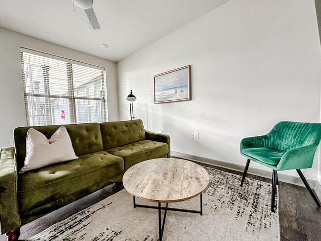 Photo - 111 E 4th St Unit ID1036781P