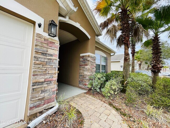 Photo - 15792 Bainebridge Dr