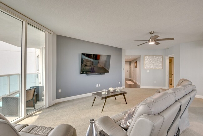 Photo - 241 Riverside Dr Unit SI ID1386163P