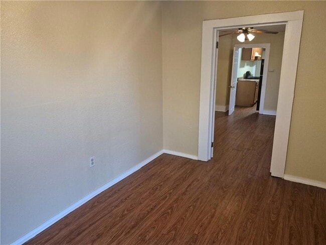 Photo - 1526 Spain St Unit B