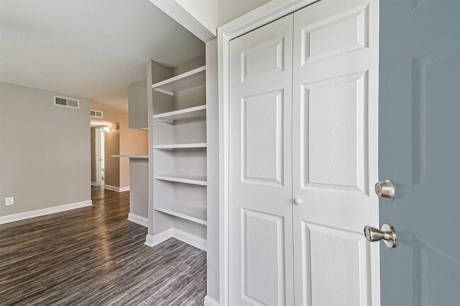 Photo - 1111 W Main St Unit 1301