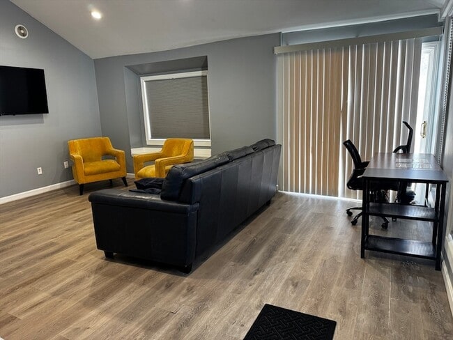 Photo - 6 Chamberlain Rd