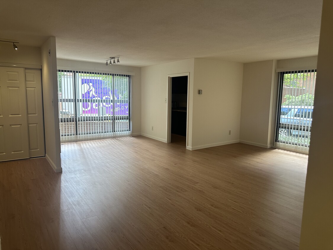 Floor Plan - 1 Bed, 1 Bath - 898