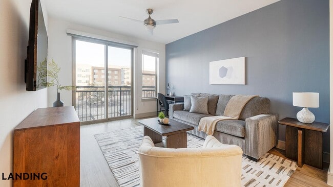 Building Photo - 3100 Scofield Ridge Pkwy Unit 1416