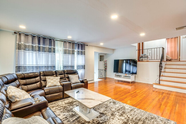 Building Photo - 2851 Debra Way Unit SI ID1546266P