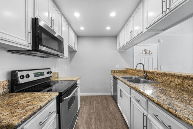 Photo - Park Plaza Apartments
