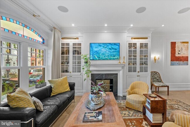 Photo - 1524 Swann St NW