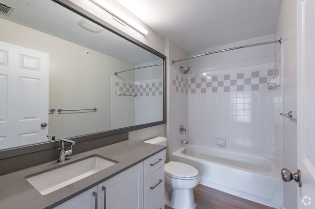 Riverwood at New Canaan - 2BD 2BA - Primary Bedroom Bathroom - Riverwood at New Canaan