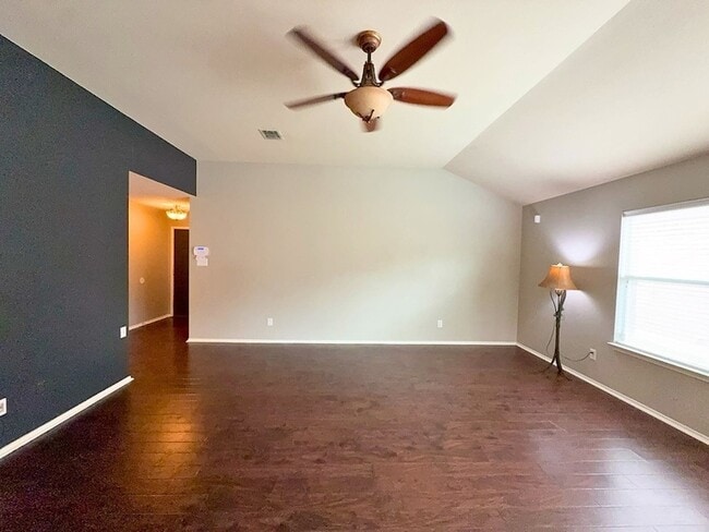 Photo - 9120 Goldenview Dr