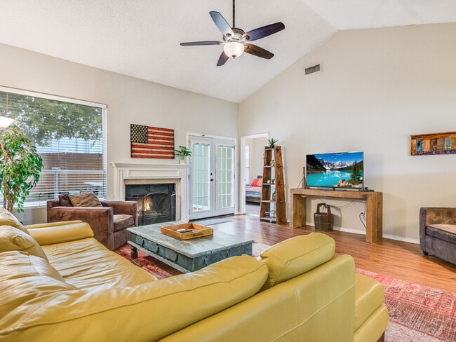 Photo - 14608 Town Hill Dr Unit ID1314611P