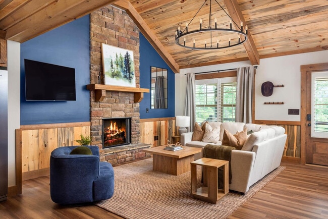 Photo - 1528 Twisted Oak Rd Unit ID1263819P