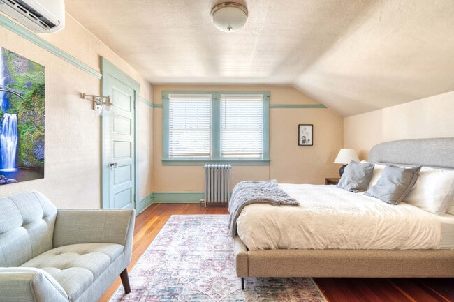 Photo - 2034 NE Flanders St Unit ID1309886P