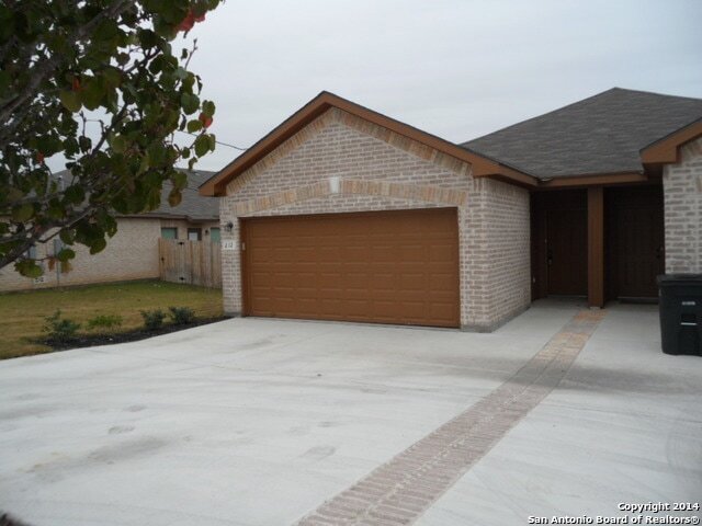 Photo - 210 Stone Gate Dr