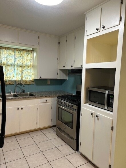 Photo - 1013 Red Oak St