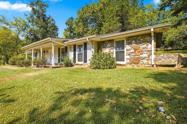 Photo - 5159 Saundersville Rd