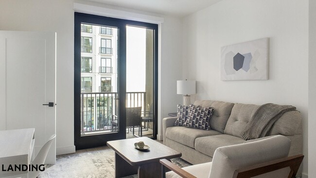 Photo - 1007 S Mint St Unit 833