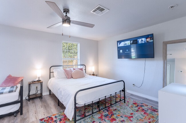 Photo - 1538 S 19th St Unit ID1268399P