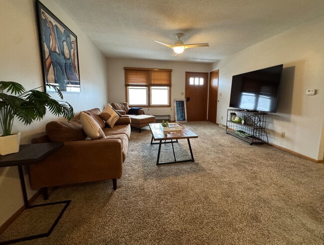 Building Photo - 202 NW Sharmin Dr Unit SI ID1319117P