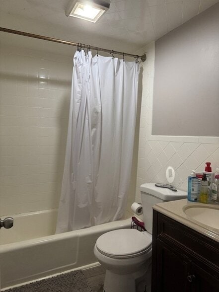 Photo - 137 Havre St Unit 3