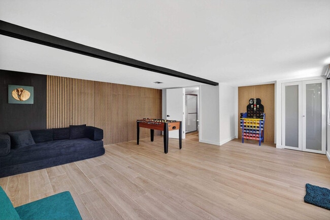 Photo - 511 S Riverhills Dr Unit ID1339228P