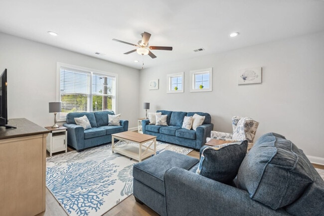 Building Photo - 13160 Ocean Hwy Unit ID1253468P