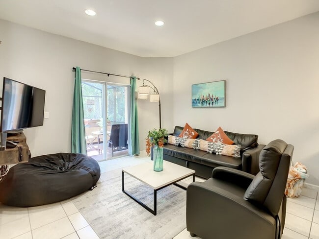 Photo - 2737 Coupe St Unit ID1287626P