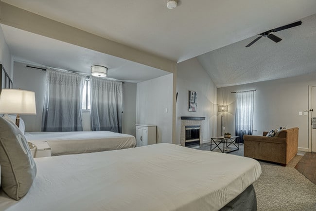 Photo - Siegel Select Columbia