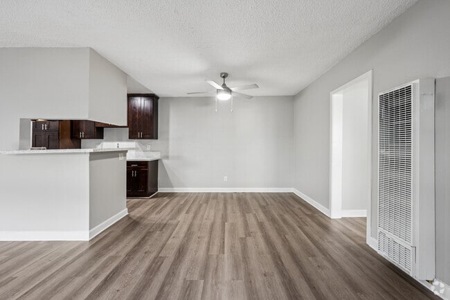 2BR, 2BA - 1015SF - Dining Room - Venice Dreams