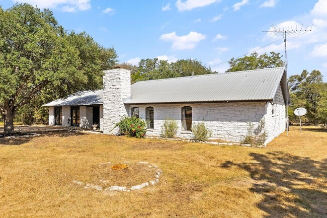 Photo - 196 Willy Rd