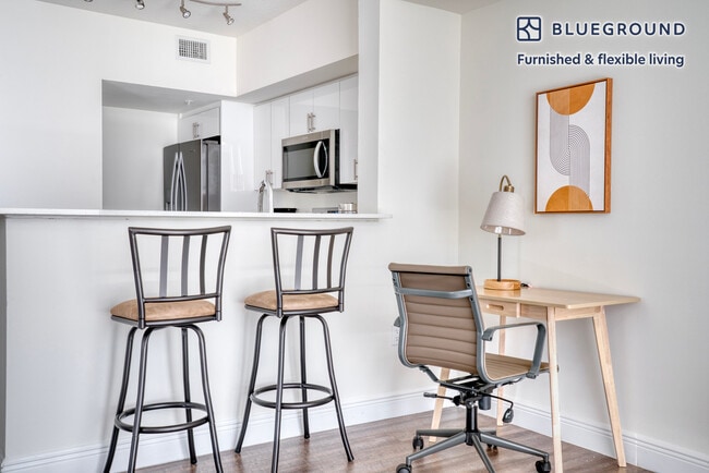 Photo - 110 SW 12th St Unit FL16-ID67