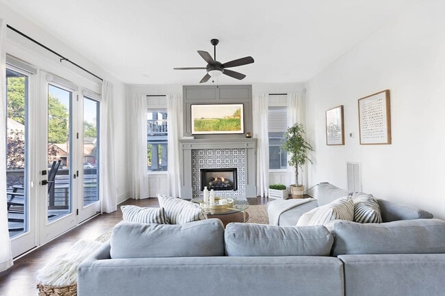 Photo - 923 11th Ave N Unit ID1043930P