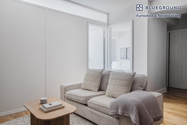 Building Photo - 301 E 47th St Unit FL15-ID1735