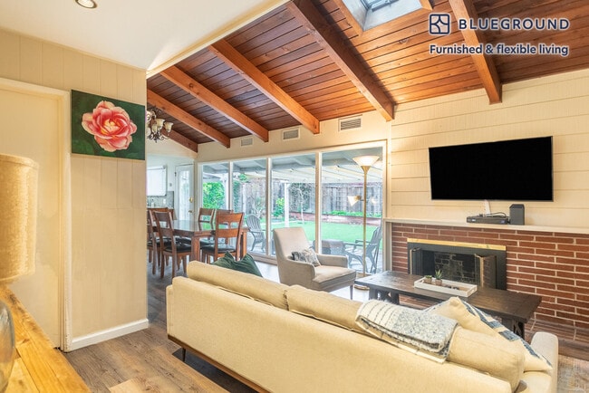 Photo - 1098 Judson Dr