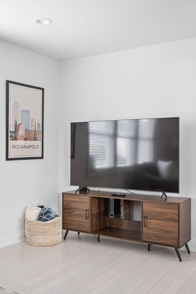 Photo - 325 Sanders St Unit ID1303783P