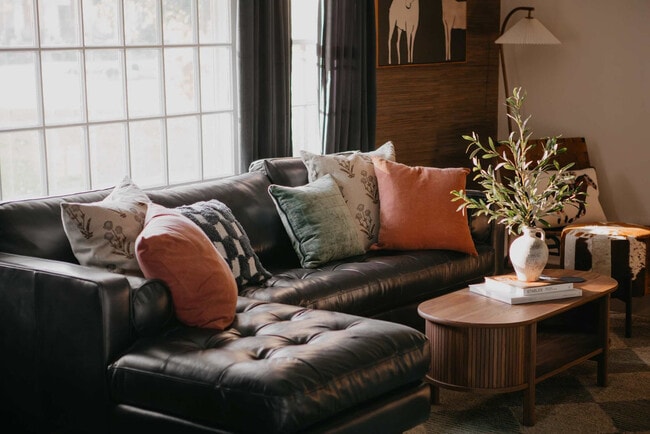 Photo - 946 Magnolia St SE Unit ID1302875P