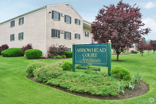 Building Photo - Arrowhead Court Apartments