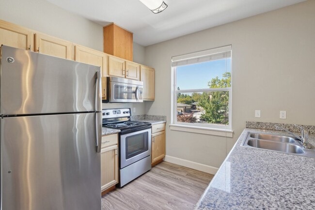 Photo - Aspen Grove Apartments