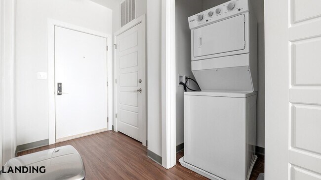 Photo - 302 13th St S Unit 527