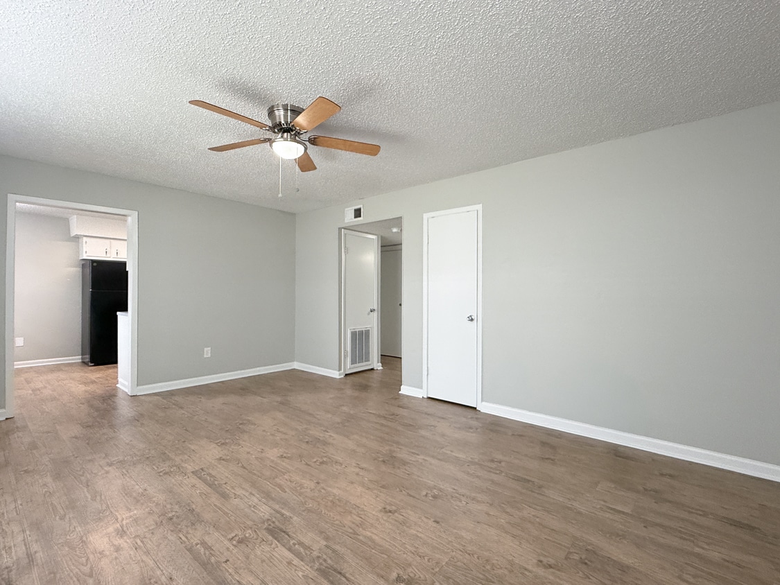 Floor Plan - 2 Bedroom 1.5 Bath Upstairs Balcony