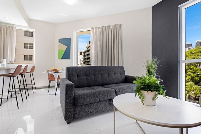 Building Photo - 1700 SW 2nd Ave Unit ID1272348P