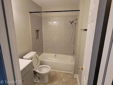 Photo - 1615 E 10th St