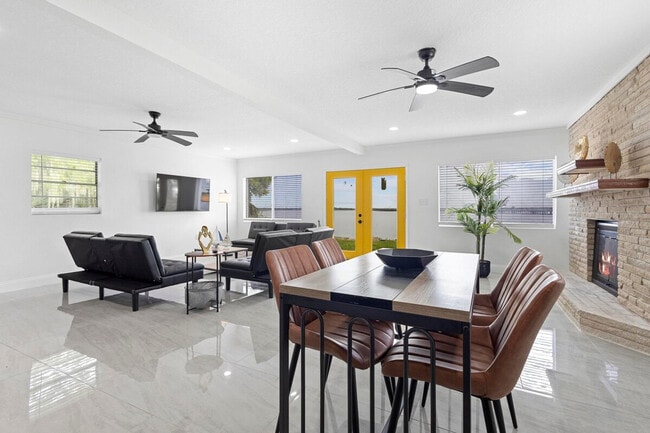 Photo - 1780 Lake St Unit ID1094232P