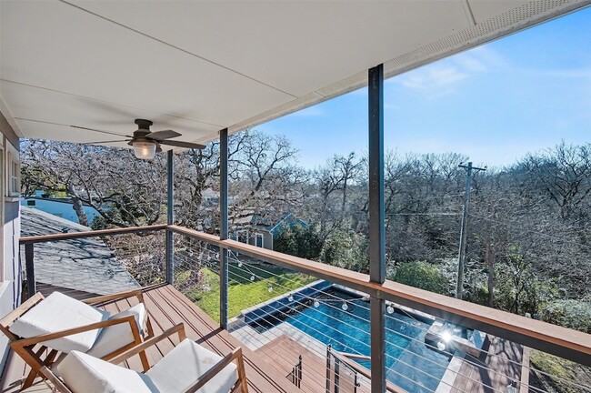 Photo - 2100 Daisy Ln