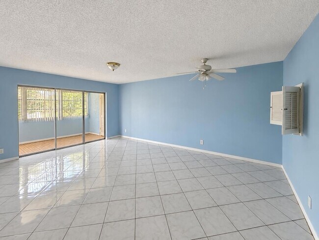 Photo - 729 Lori Dr Unit 202