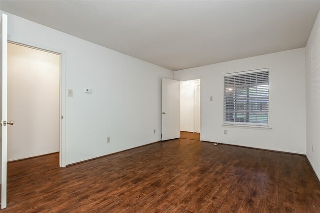 Photo - 7544 Brentcove Cir