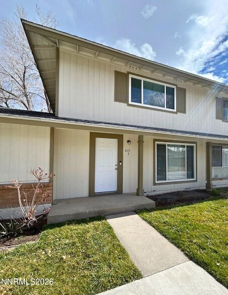 Photo - 835 Ridgewood Dr