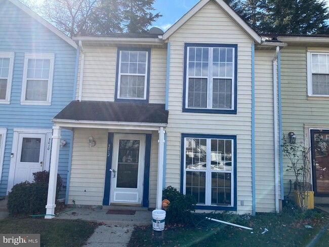 Building Photo - 5012 Marlborough Terrace